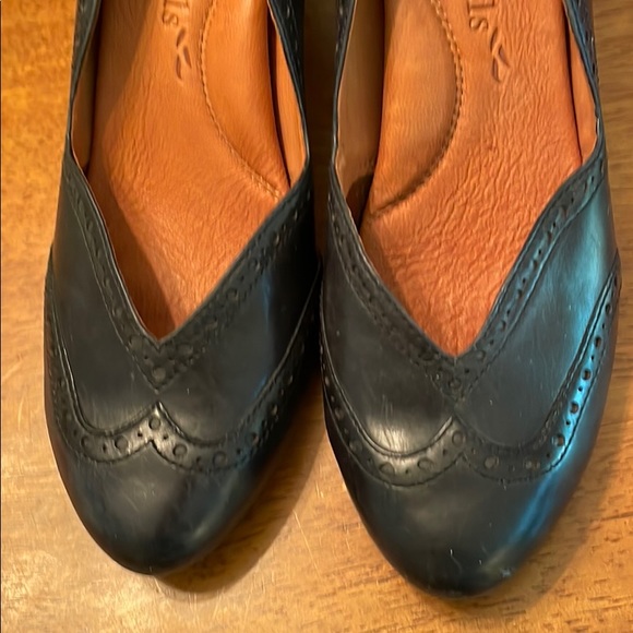 Gentle Souls, Gray Heels, size 7 - Picture 4 of 4